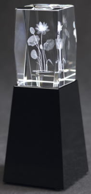 Награда хрустальная Цветок CAC50180/FLO  50х50х180мм 