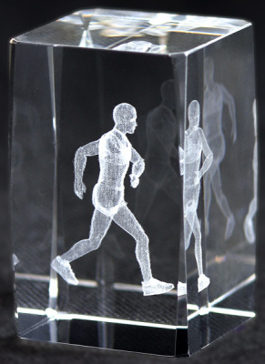 Награда хруст Бегун KR5080/RUN 50х50х80мм в комплекте коробка